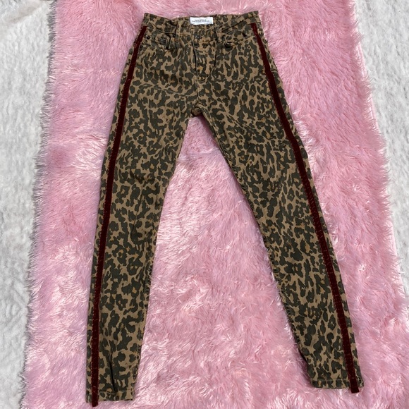 Zara Woman leopard print leggings with velvet stripe on the side size 2 - Picture 7 of 8